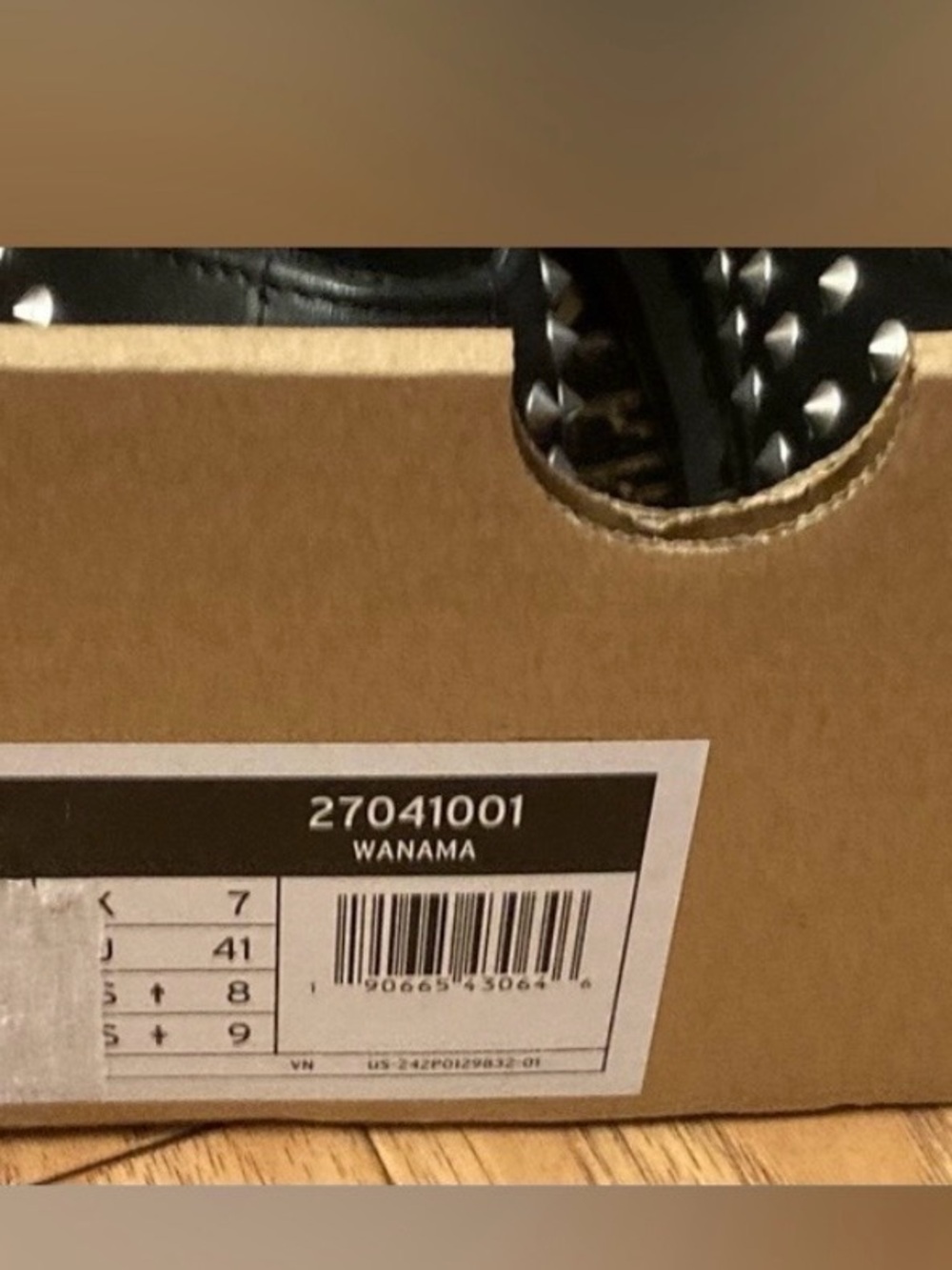 New Dr. Martens 1461 stud shoes Womens  9 Men’s 8 new - Picture 7 of 7